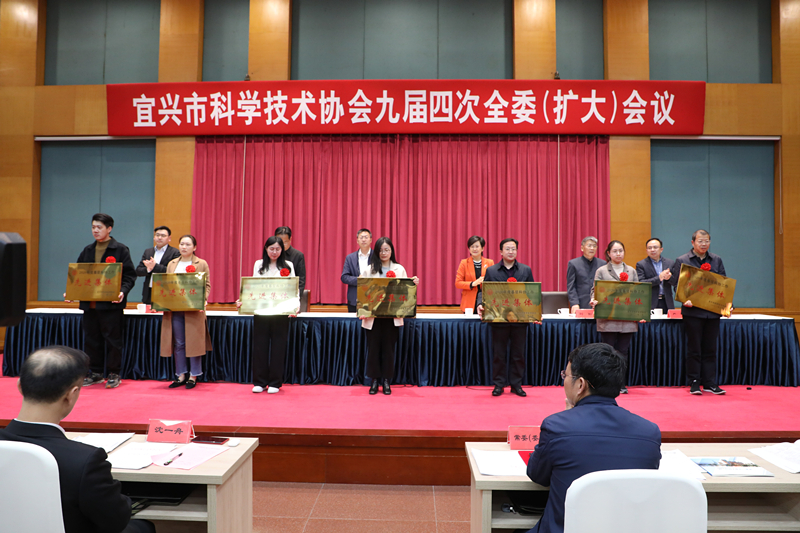 表彰各类先进1_副本.jpg